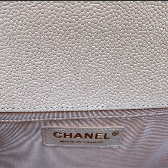 🌸CHANEL caviar quilted Medium Boy - Sakura pink🌸 - Picture 8 of 13